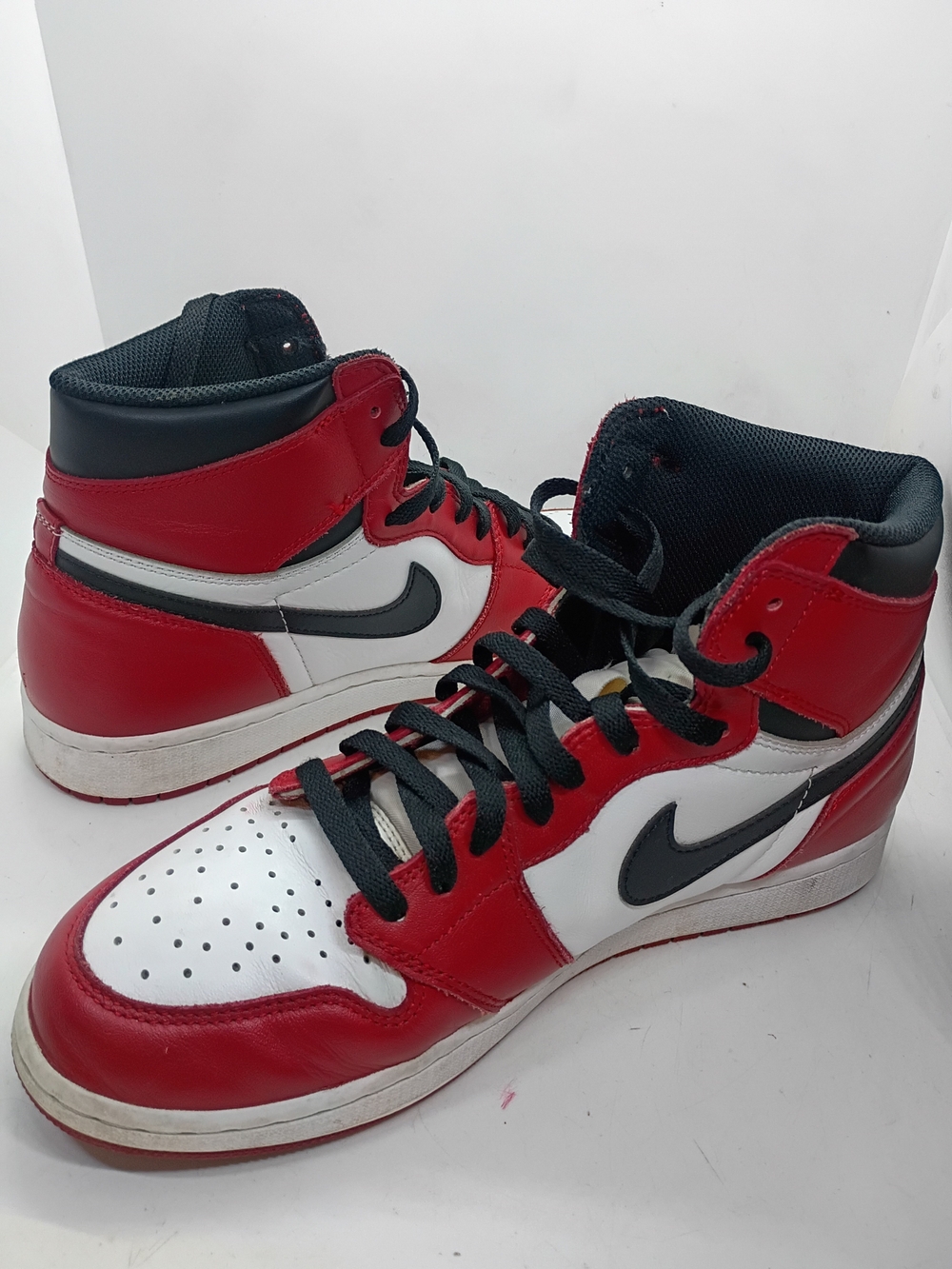Jordan Men’s Red, White & Black High-Top Basketball Sneakers
